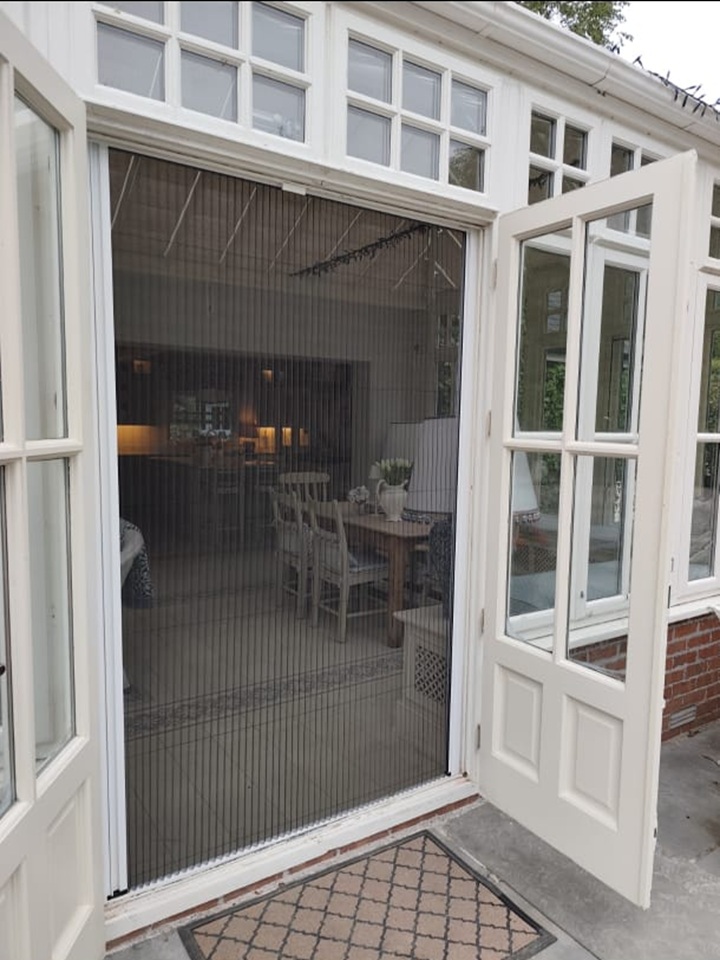 Zeta - Retractable Fly Screen Door - Image 11