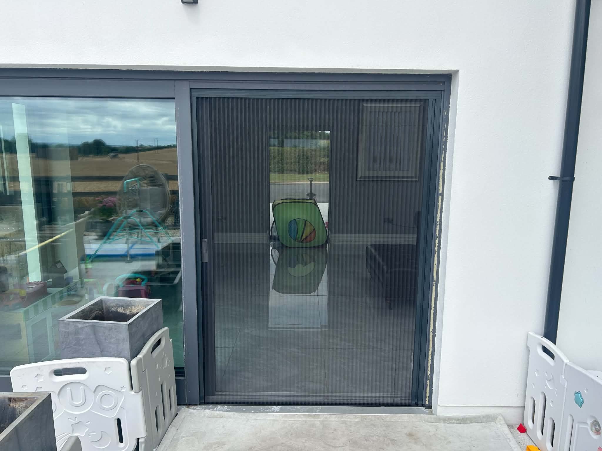 Zeta - Retractable Fly Screen Door - Image 20