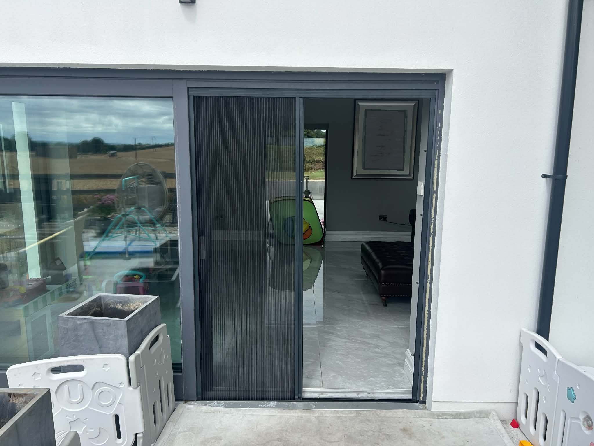 Zeta - Retractable Fly Screen Door - Image 19