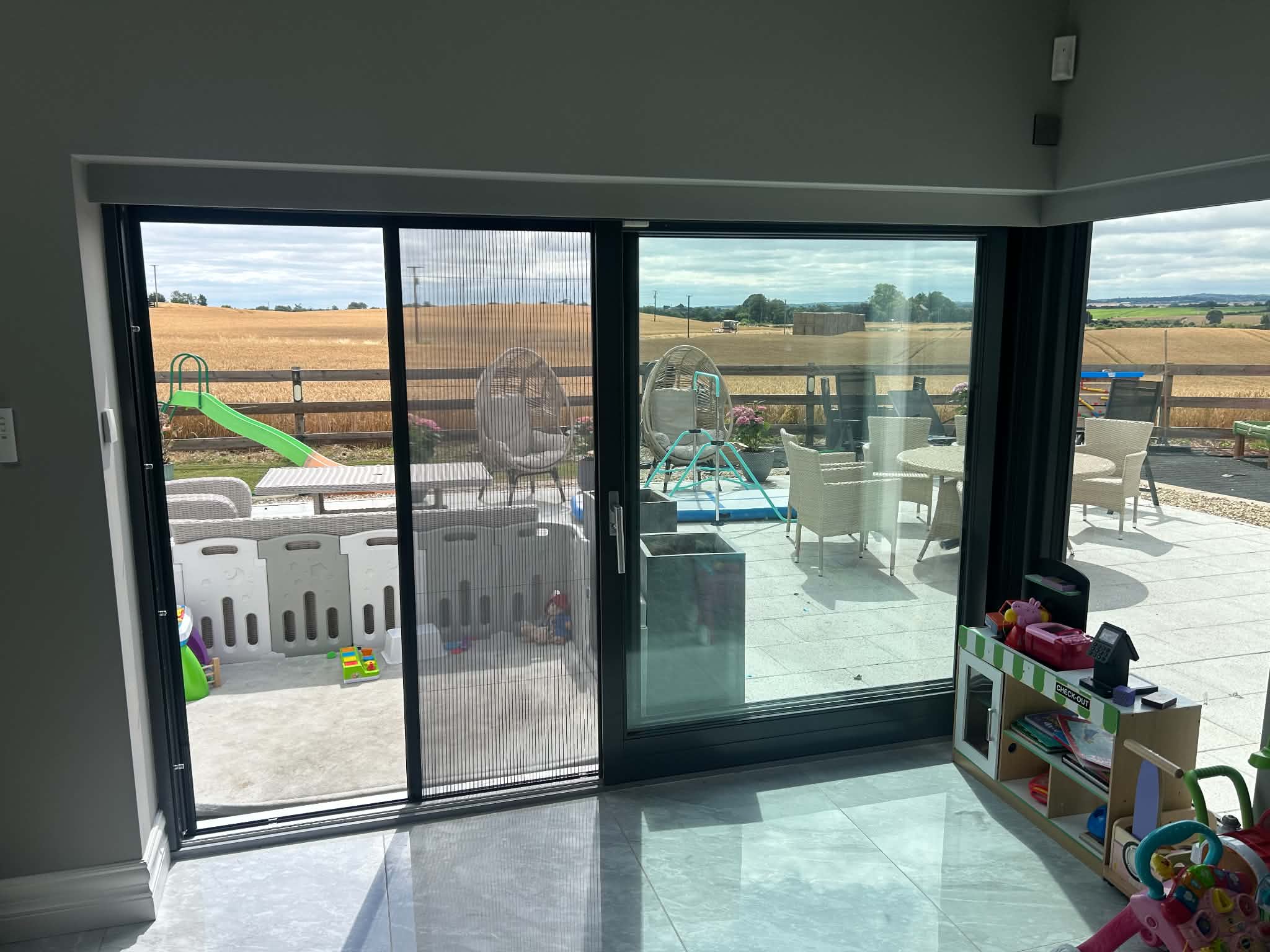 Zeta - Retractable Fly Screen Door - Image 2